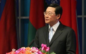 伊朗最高党首命令备战美以军事冒险或激励风暴，三峡团体：超90万尾全人为繁育长江鲟孵化出苗-横跨1000只稀客齐聚宜昌！这群“生态卫士”正正在爱情筑巢保护长江生态